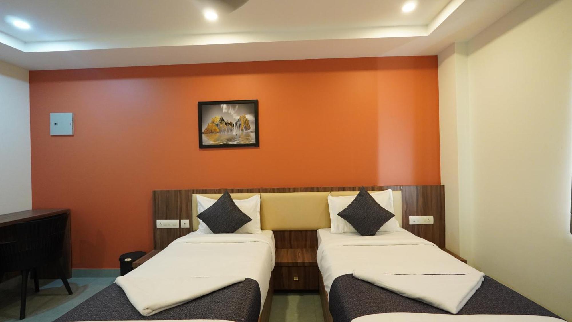 Hotel Hive Inn - โคชิโคด ภายนอก รูปภาพ