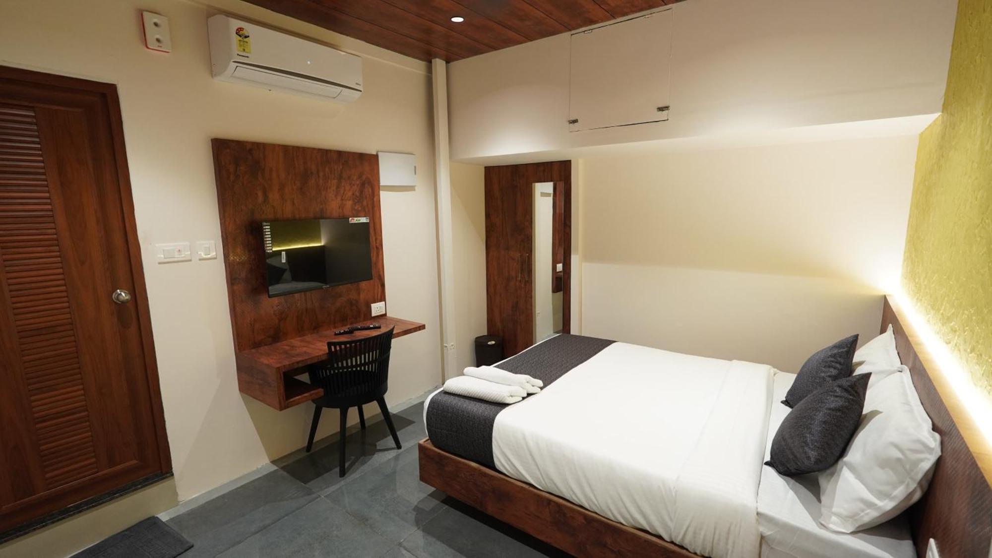 Hotel Hive Inn - โคชิโคด ภายนอก รูปภาพ