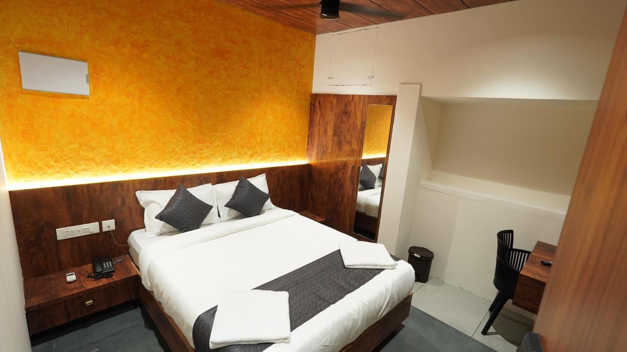 Hotel Hive Inn - โคชิโคด ภายนอก รูปภาพ