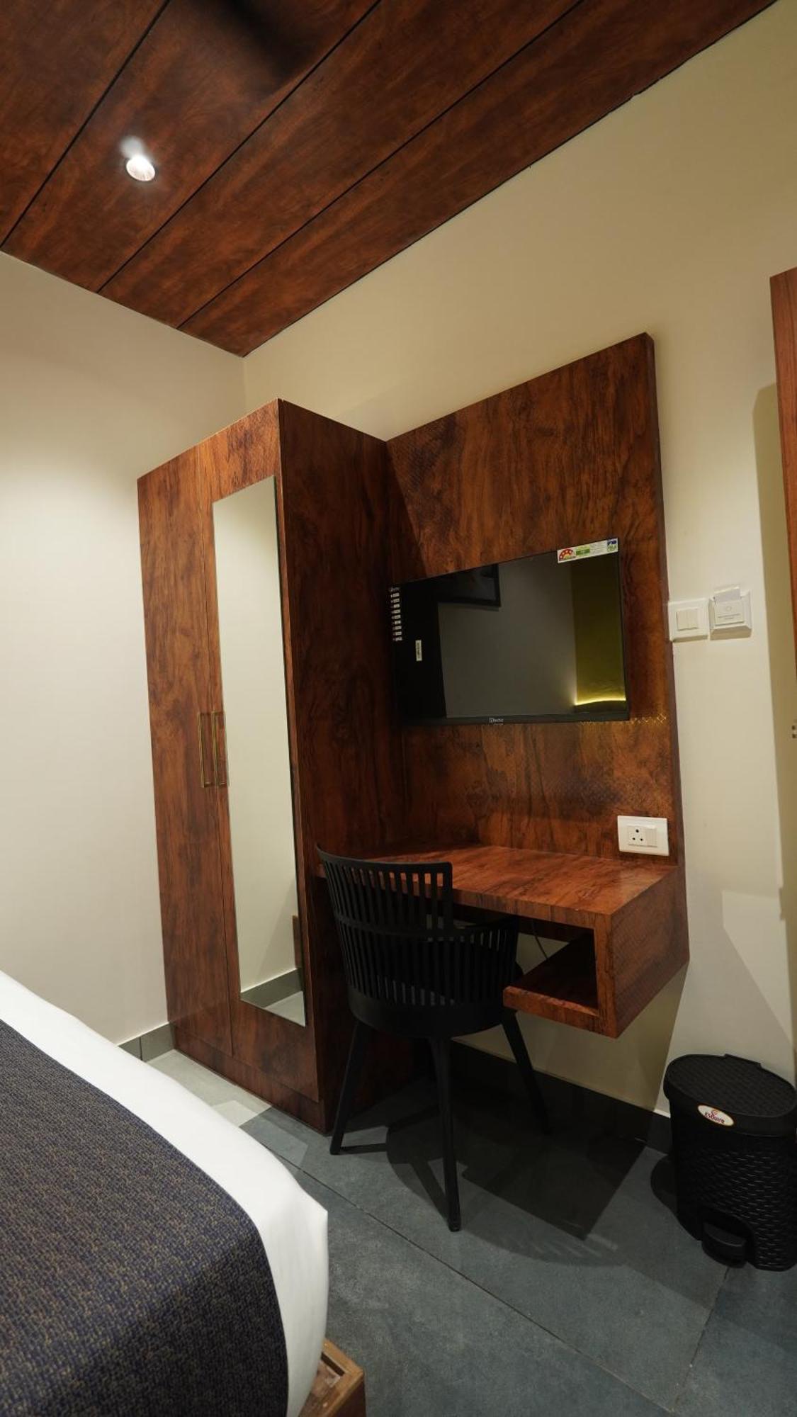 Hotel Hive Inn - โคชิโคด ภายนอก รูปภาพ