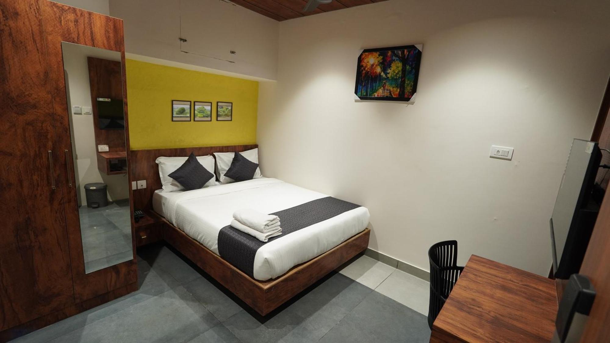 Hotel Hive Inn - โคชิโคด ภายนอก รูปภาพ