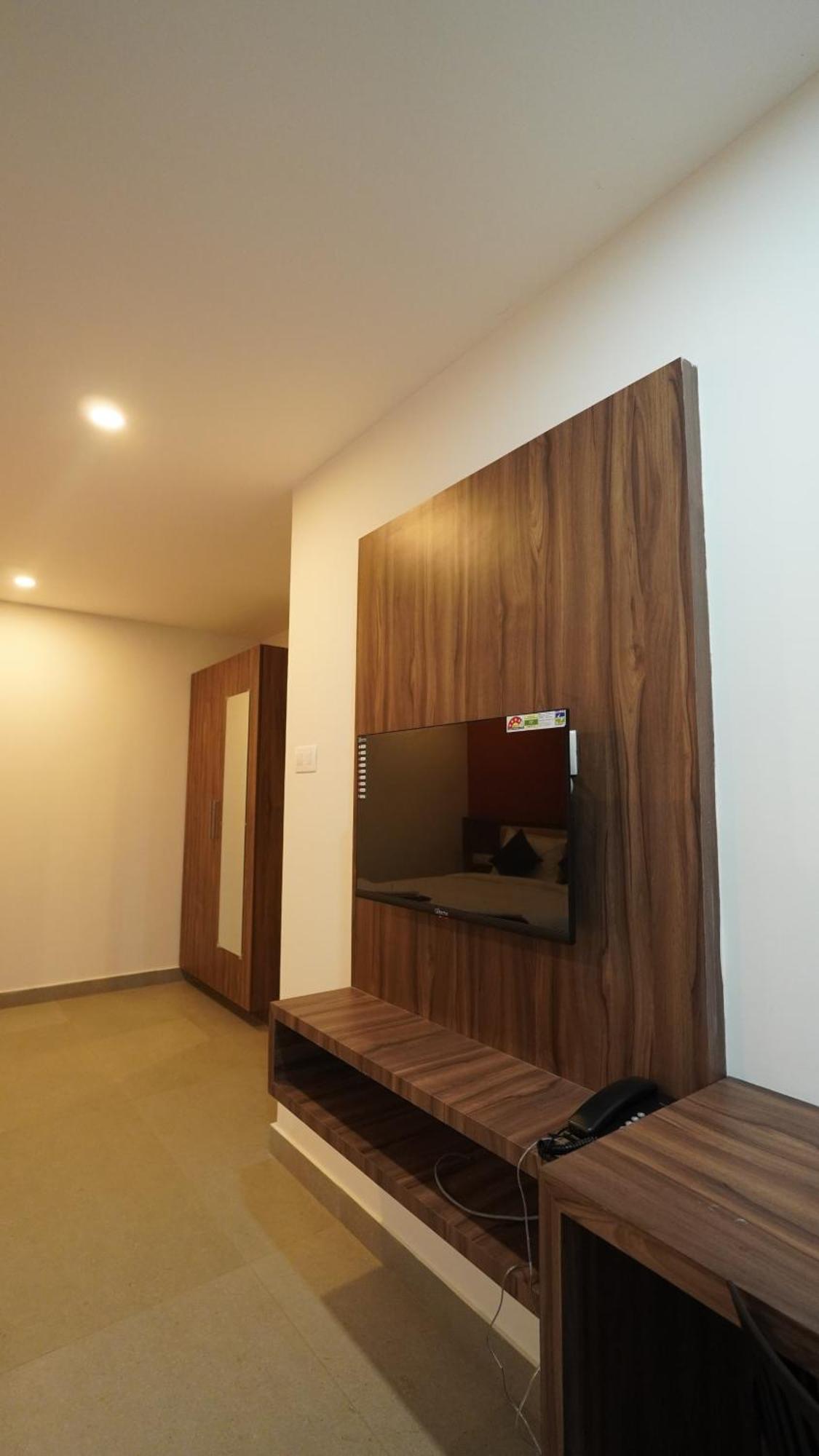 Hotel Hive Inn - โคชิโคด ภายนอก รูปภาพ