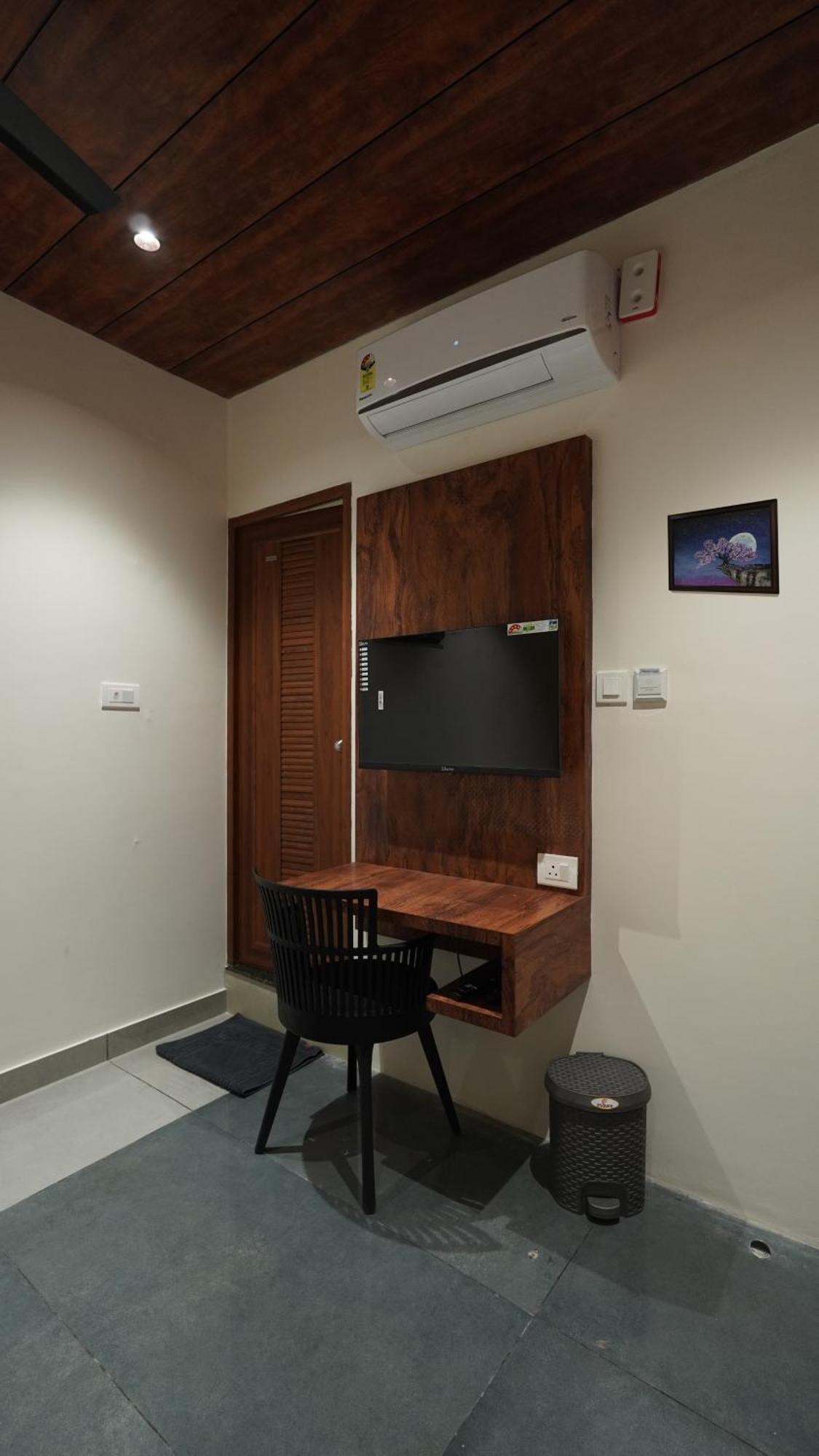 Hotel Hive Inn - โคชิโคด ภายนอก รูปภาพ