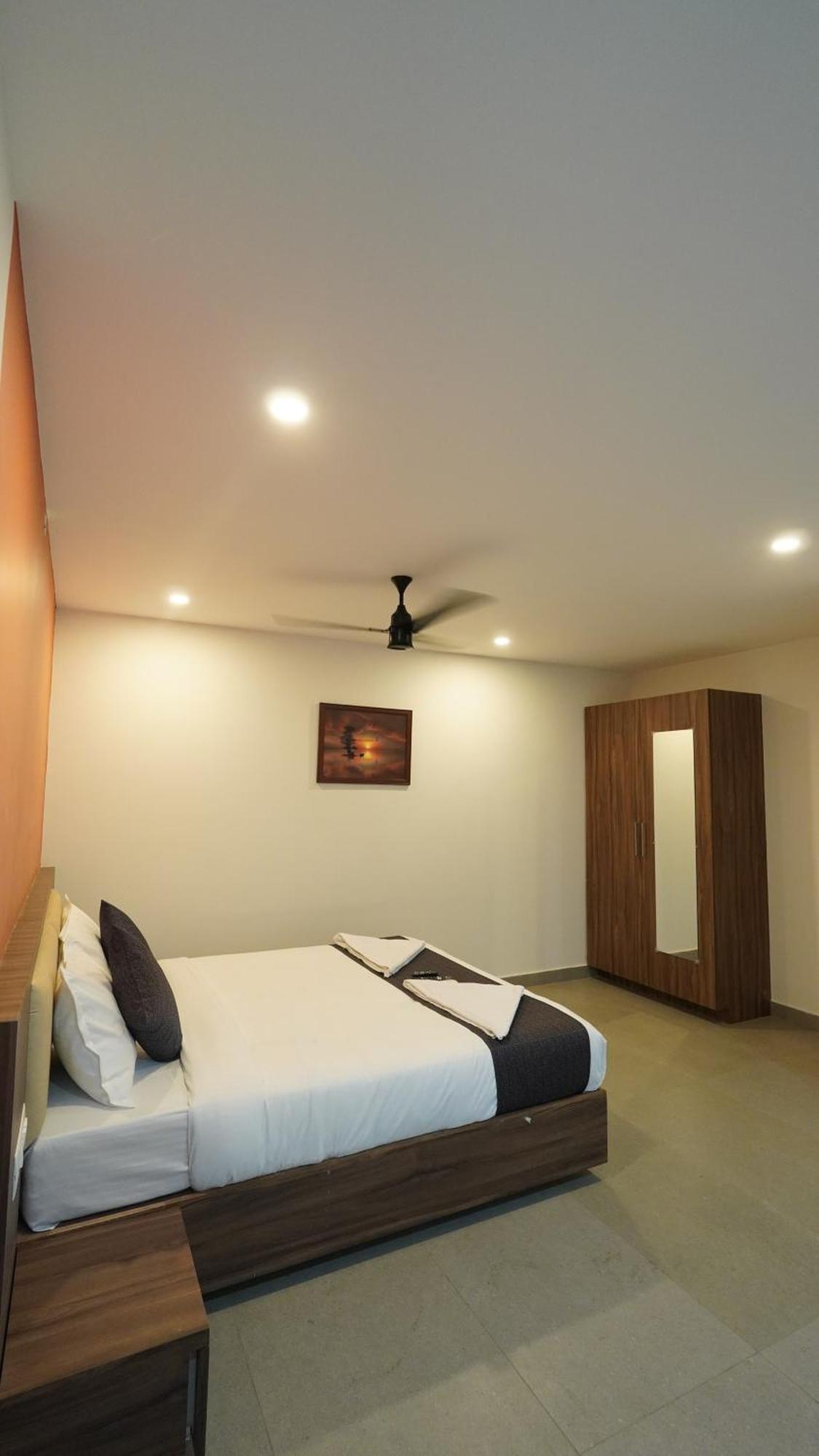 Hotel Hive Inn - โคชิโคด ภายนอก รูปภาพ