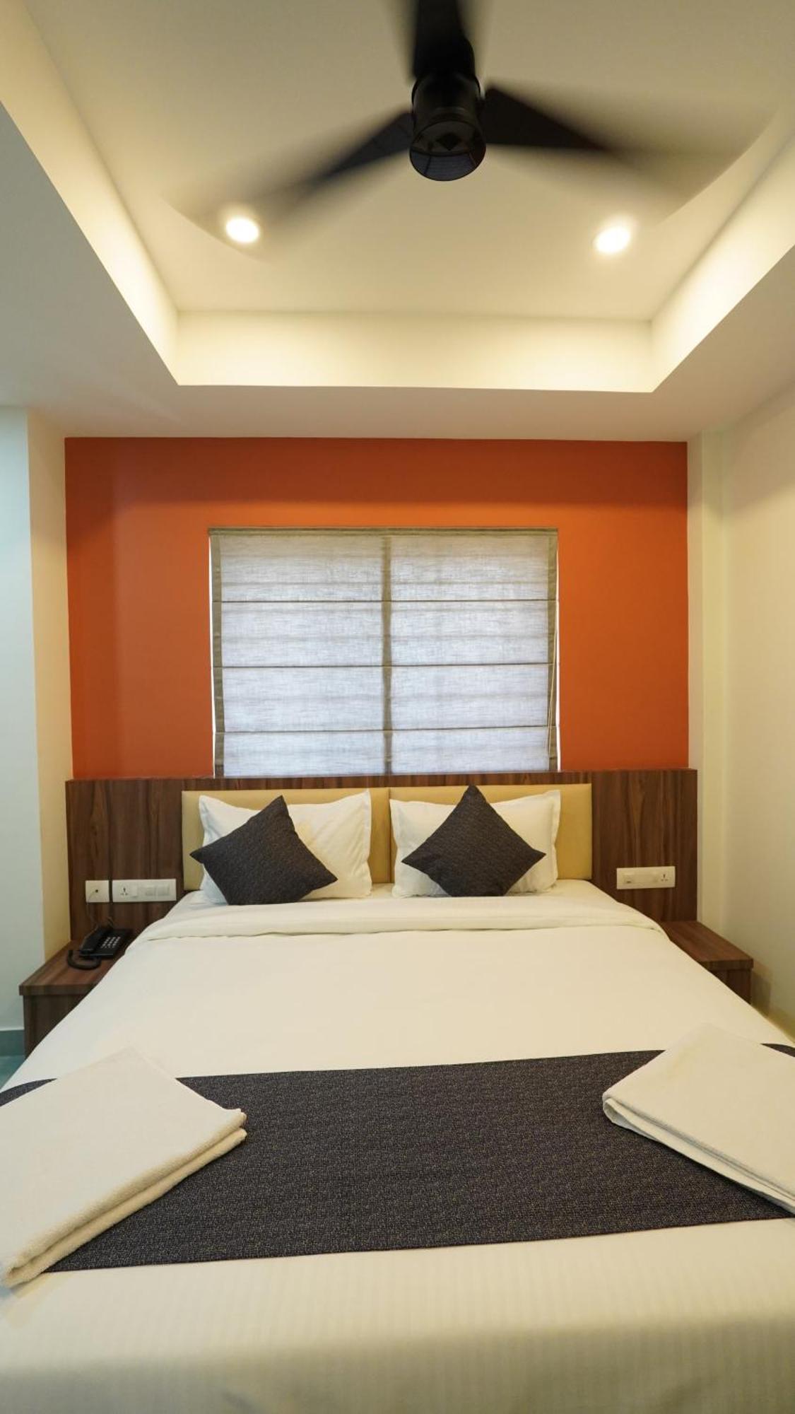 Hotel Hive Inn - โคชิโคด ภายนอก รูปภาพ