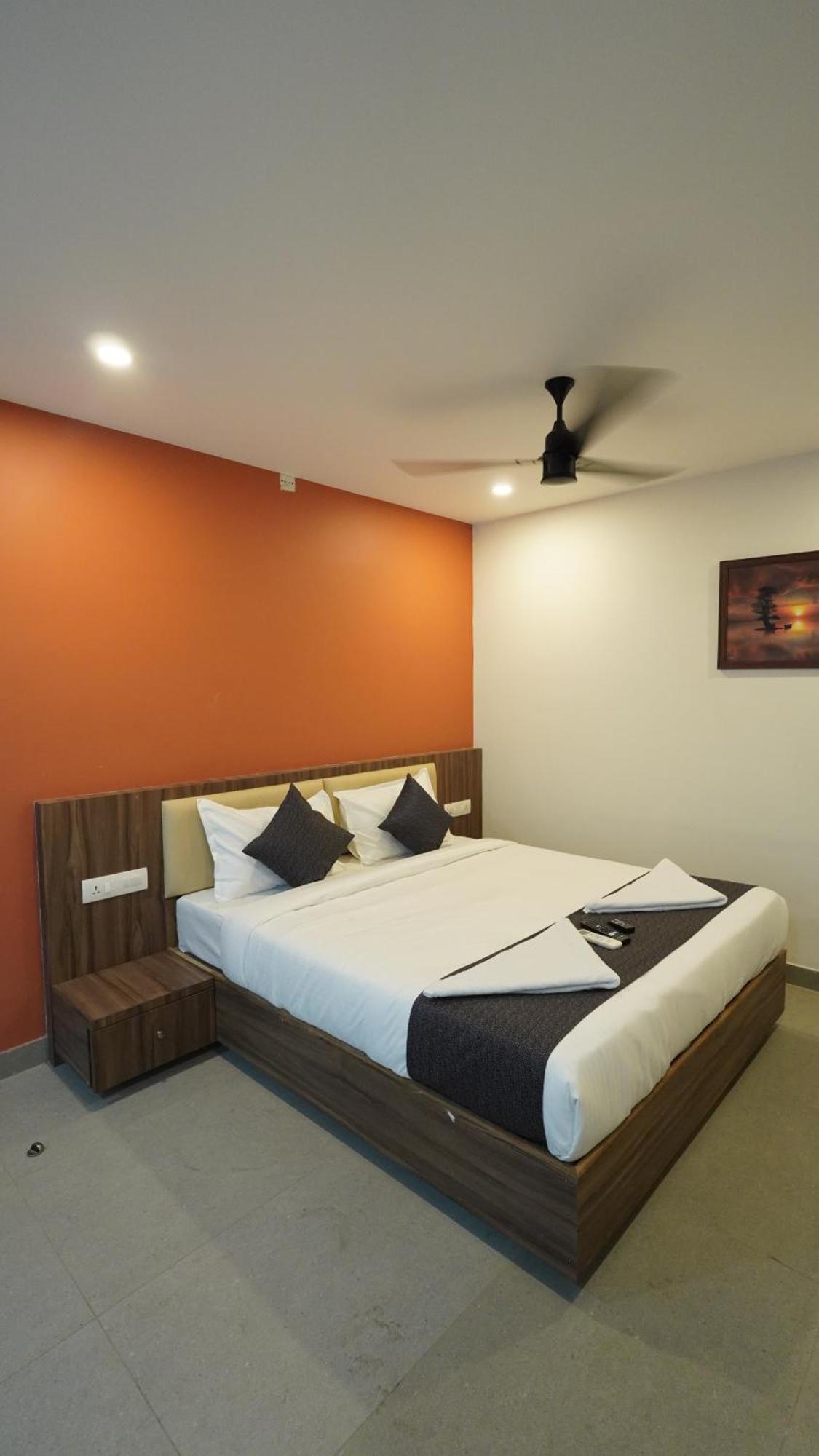 Hotel Hive Inn - โคชิโคด ภายนอก รูปภาพ