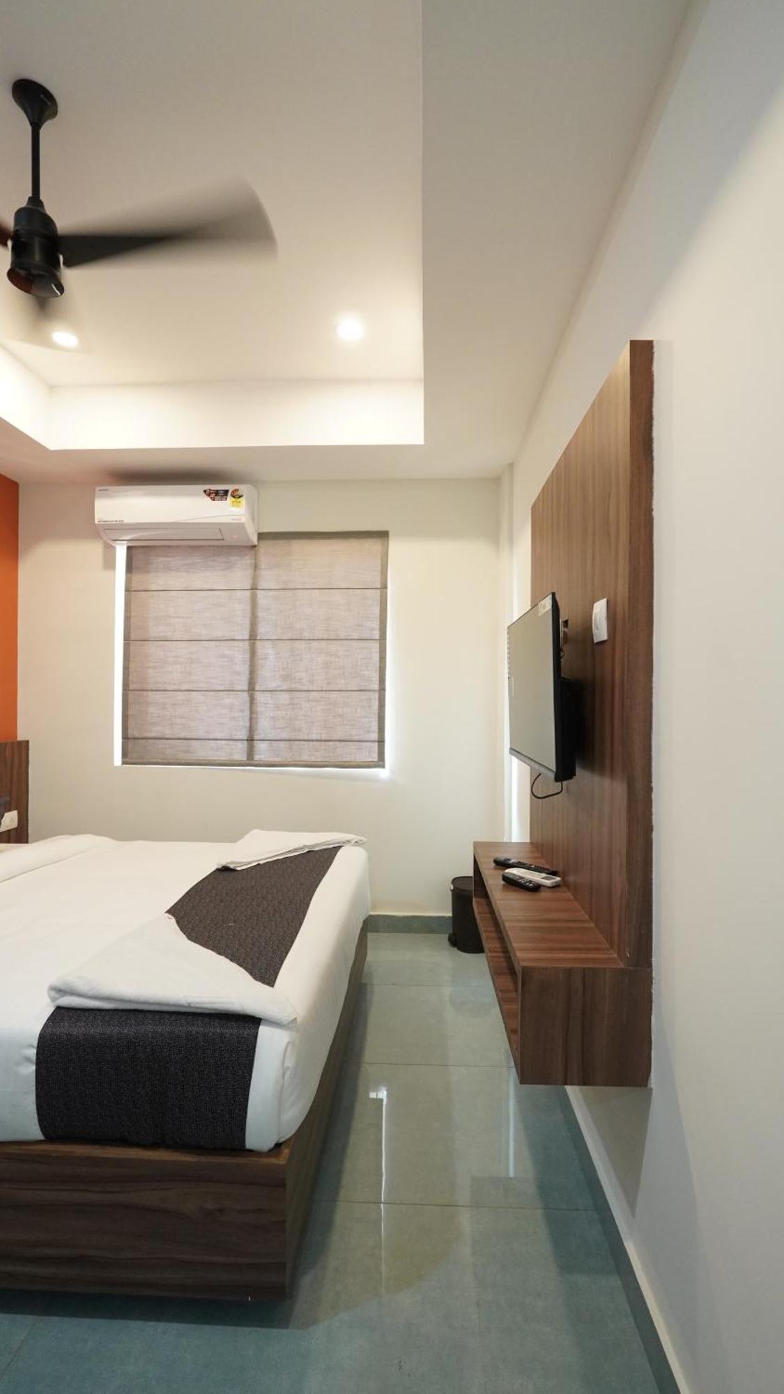 Hotel Hive Inn - โคชิโคด ภายนอก รูปภาพ